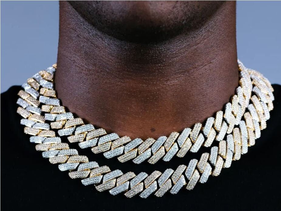 Unisex Cuban Link Chain – 18mm Thick Gold/Silver Hip-Hop Necklace | DOLA Soft