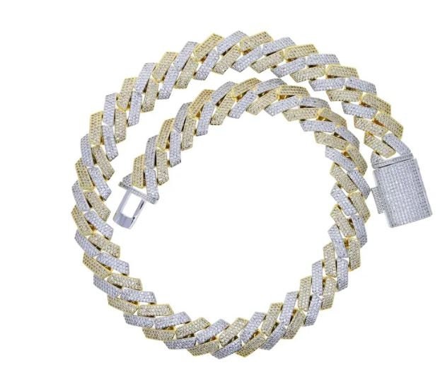 Unisex Cuban Link Chain – 18mm Thick Gold/Silver Hip-Hop Necklace | DOLA Soft