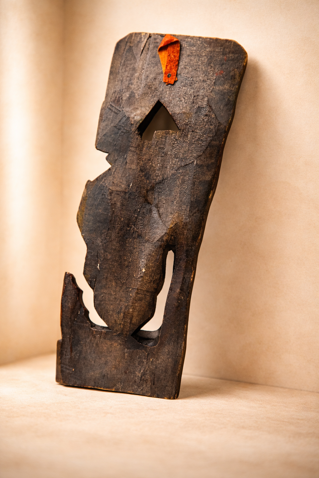 Hand-Carved Ghana Wooden Mask – “Land of Gold” Wall Art | DOLA Soft
